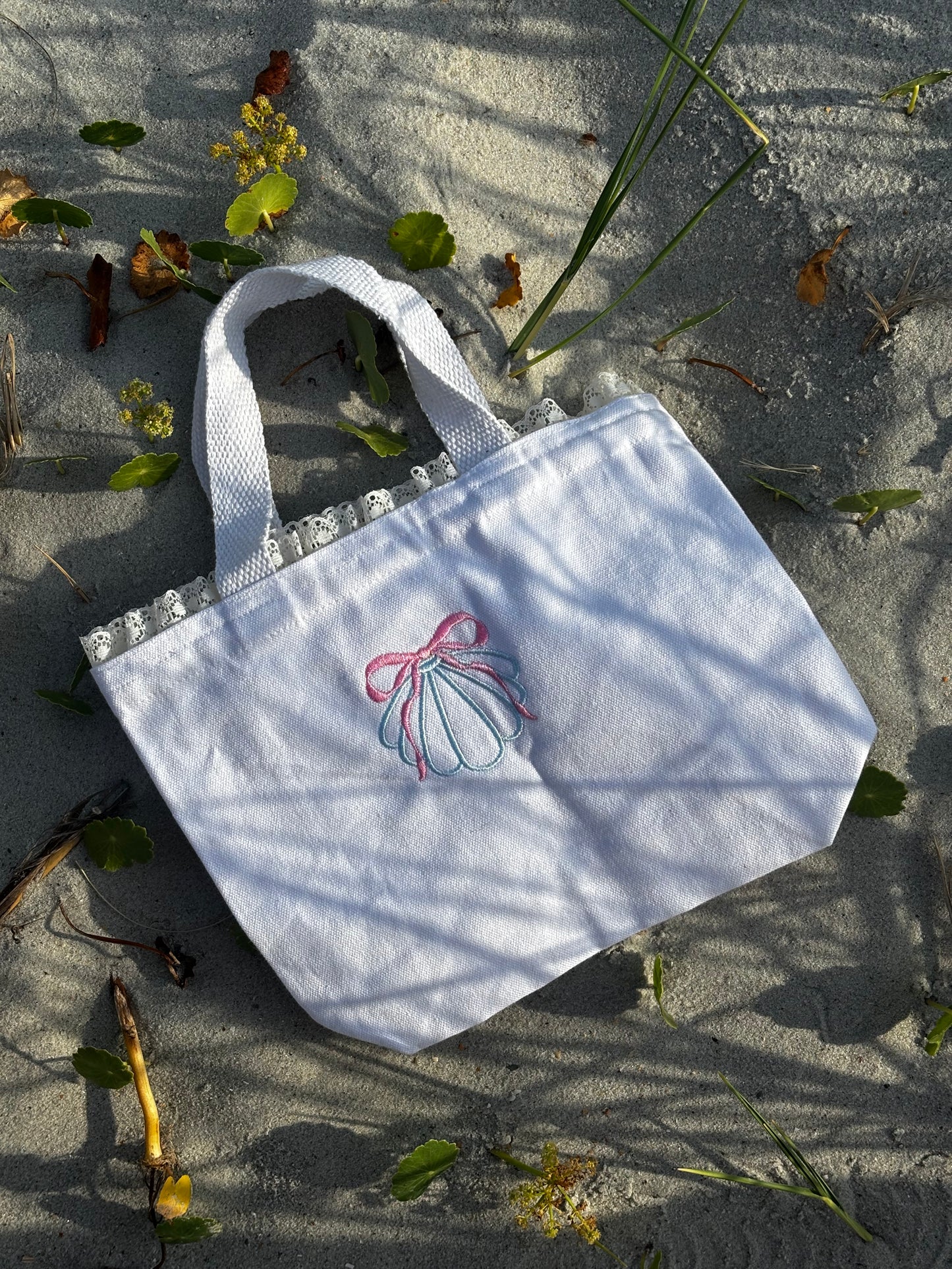 Clam Shell Mini Tote Bag